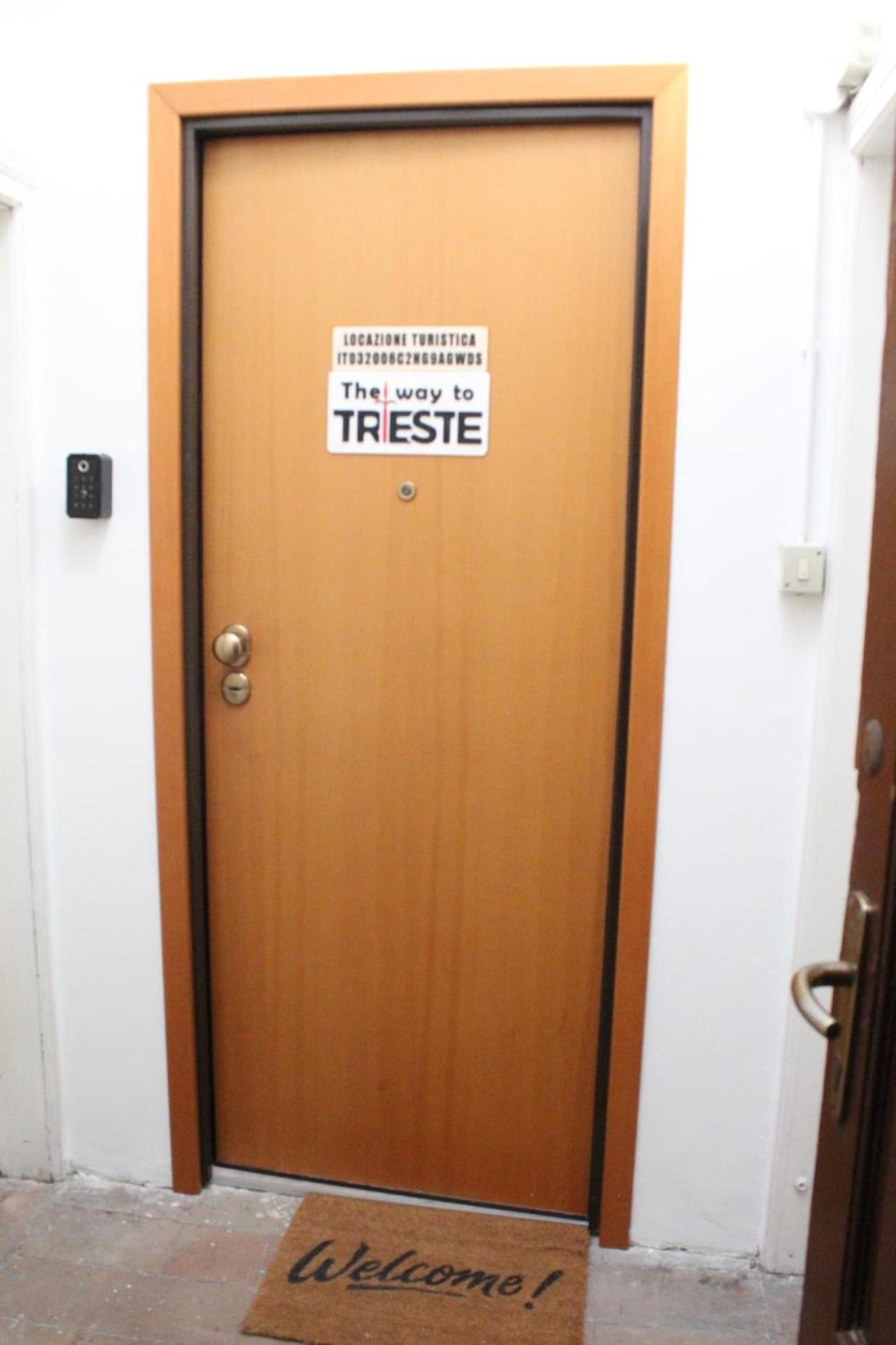 The Way To Триест Экстерьер фото